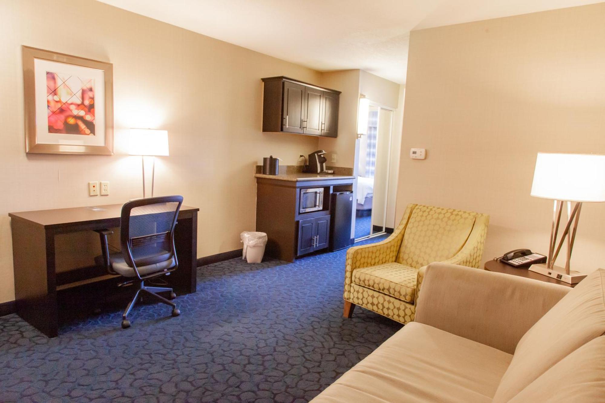 Holiday Inn Express Jackson By Ihg Exterior photo