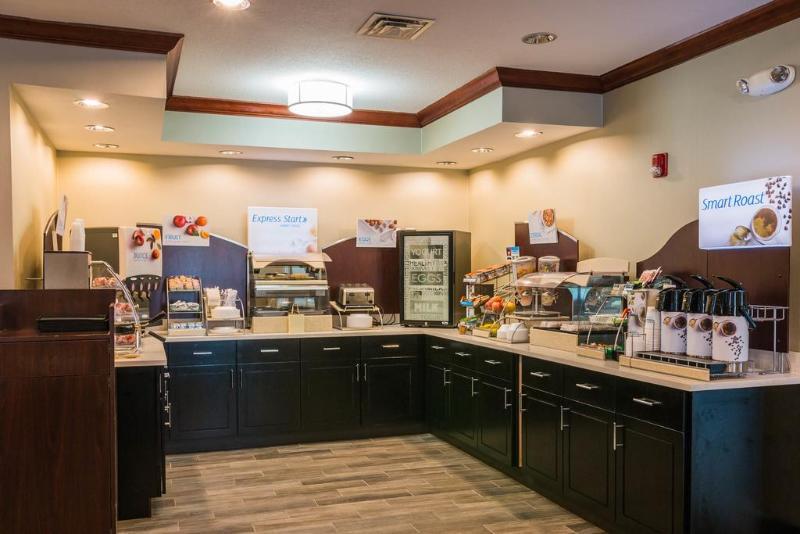 Holiday Inn Express Jackson By Ihg Exterior photo