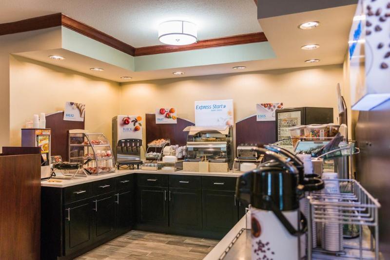 Holiday Inn Express Jackson By Ihg Exterior photo